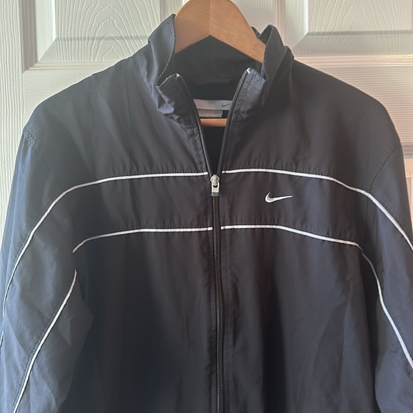 Nike jacket - Picture 2 of 4